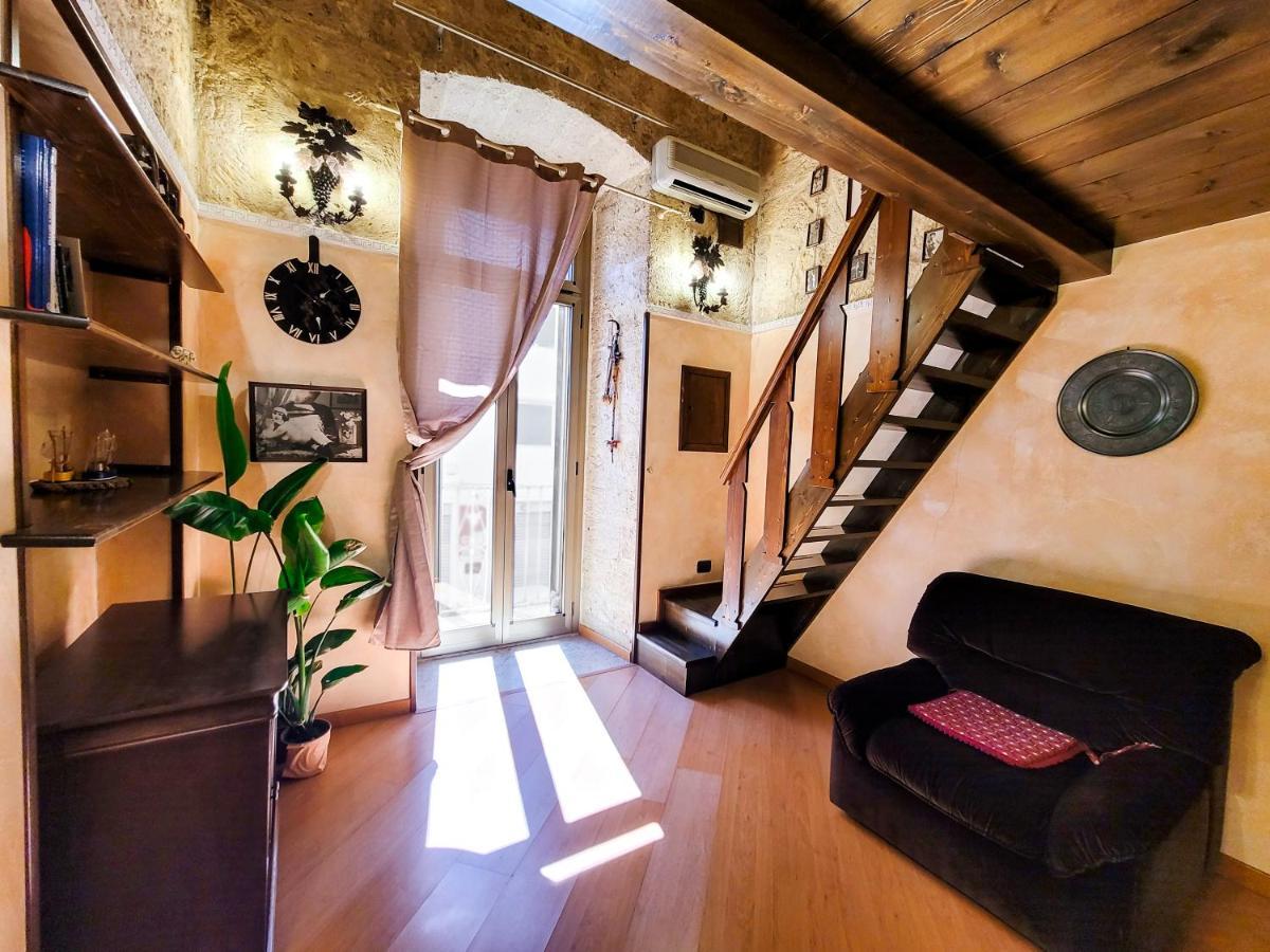 Cozy Classical Residence In The City Center Bari Exterior photo